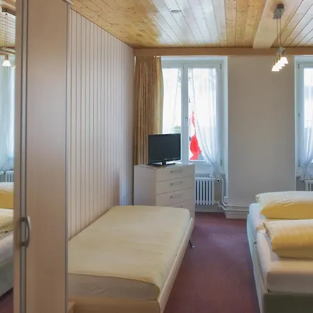 Adler フルティゲン